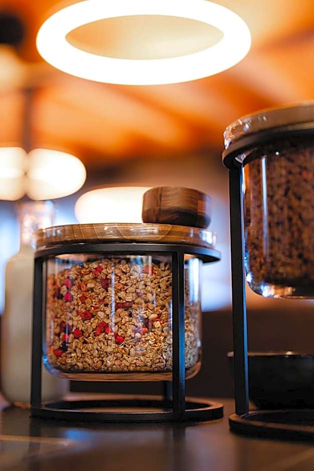 LH Suites Aparthotel - NEW since 2025