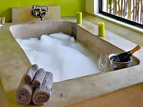 Three Sleeper Family Unit