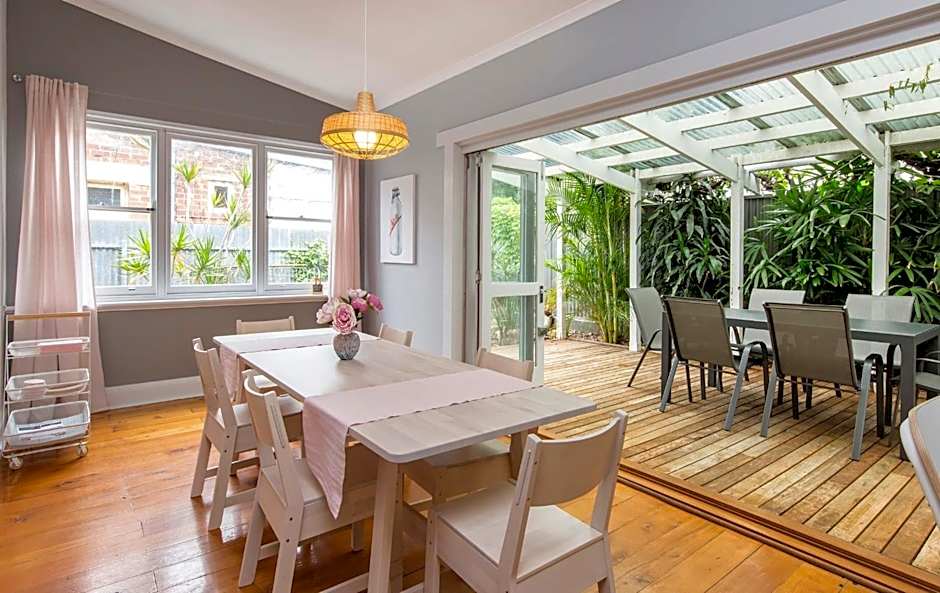 BRIGHTON HAVEN a self-contained modern bungalow