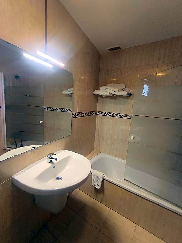 HOTEL ALCAZAR
