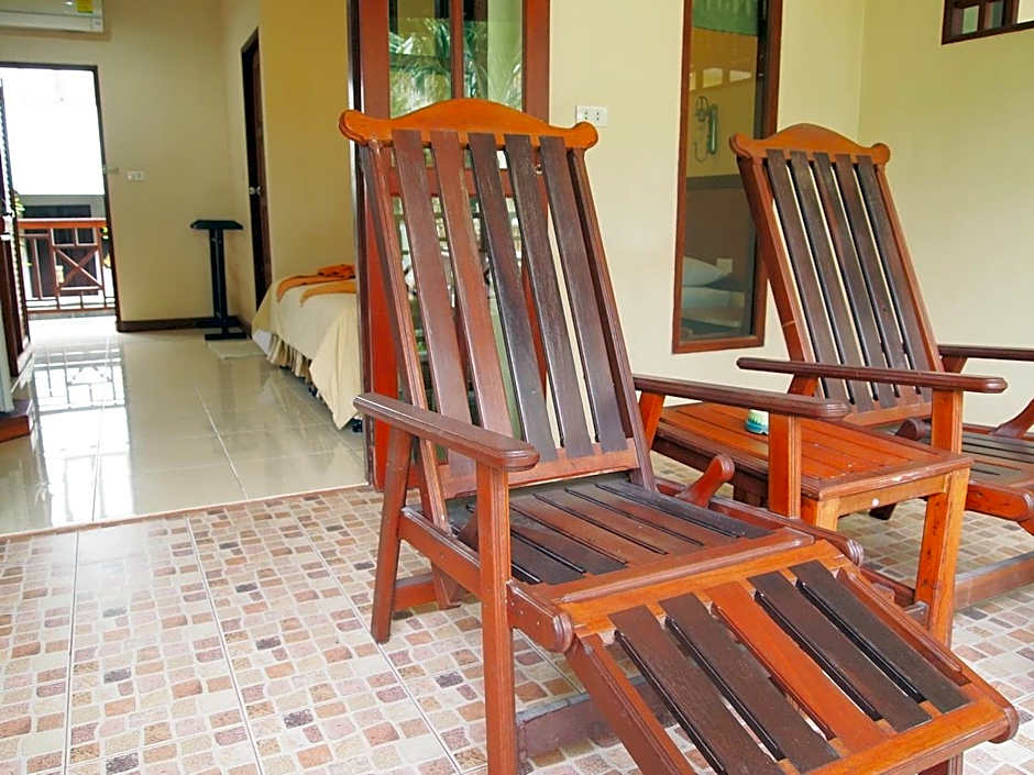 Rattana Guesthouse & Bungalow