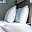 Holiday Inn Express & Suites Phoenix - Mesa West By IHG