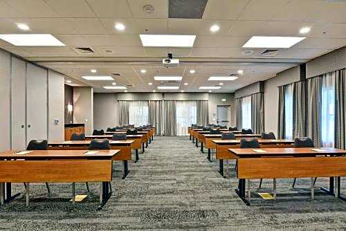 Homewood Suites By Hilton by TechRidge Parmer @ I-35