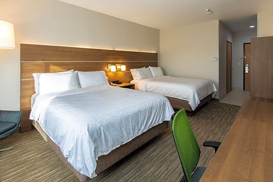 Holiday Inn Express Hotel & Suites Roseville - Galleria Area By IHG