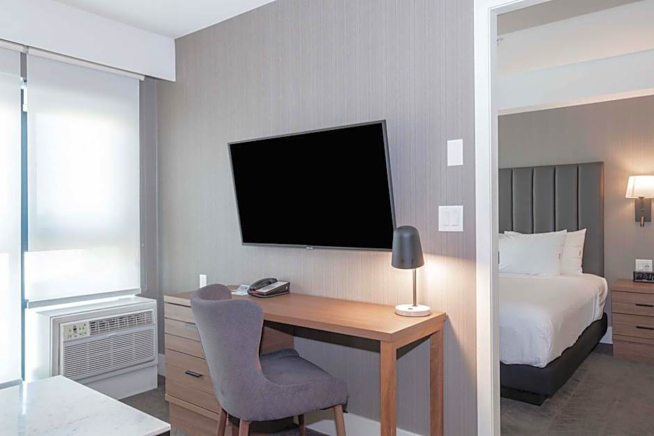 Sandman Signature Saskatoon South Hotel