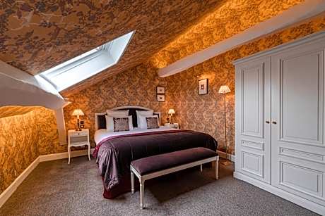 Signature Suite