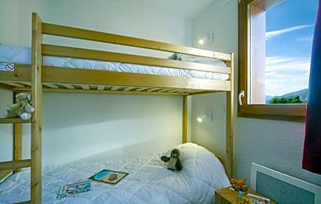 Studio apartment with sleeping alcove for 4 people
