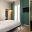 Up Hotel