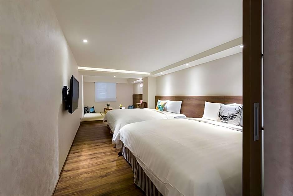 Lan Kwai Fong Garden Hotel 