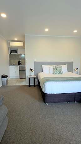 Bks Pohutukawa Lodge