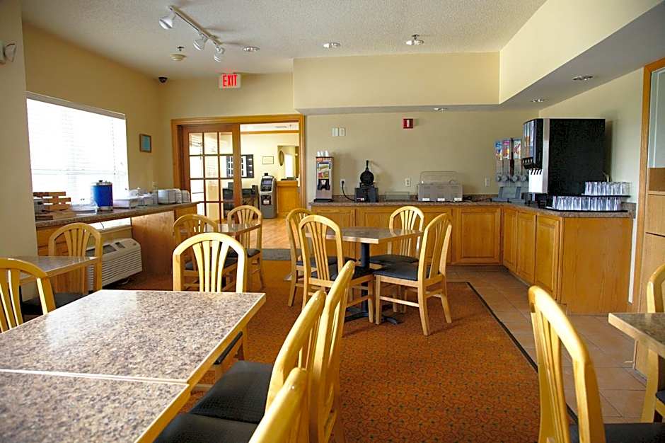 Country Inn & Suites by Radisson, Bloomington-Normal West, IL