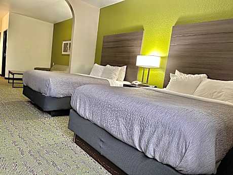2 Queen Beds, Suite, Nonsmoking, Accessible