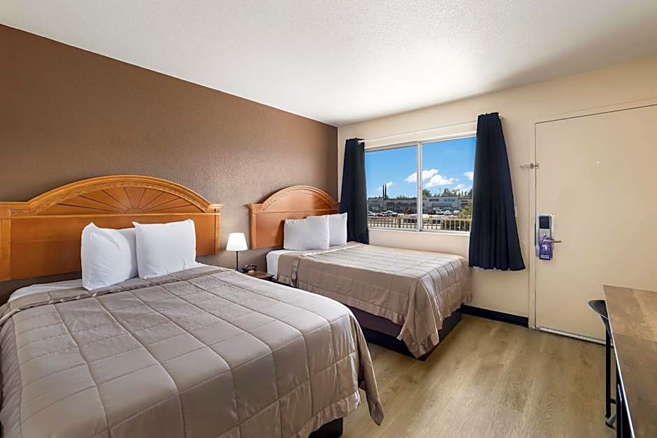 Knights Inn Sierra Vista / East Fry