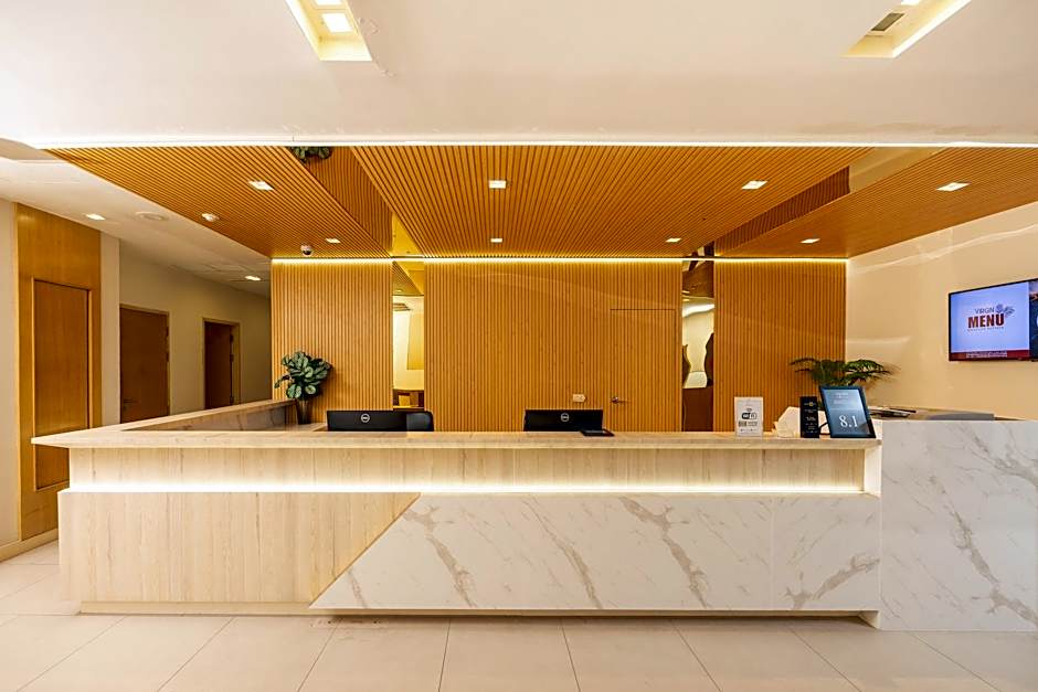 Pattaya Sea View Hotel