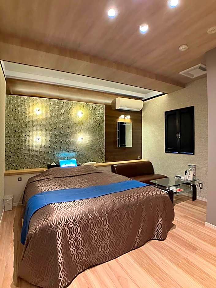 HOTEL KAZAN (Adult Only)