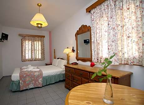 Superior Triple Room with Garden View