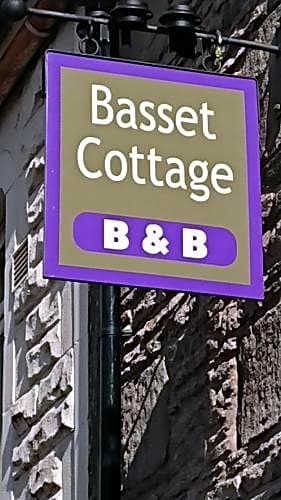 Basset Cottage B&B