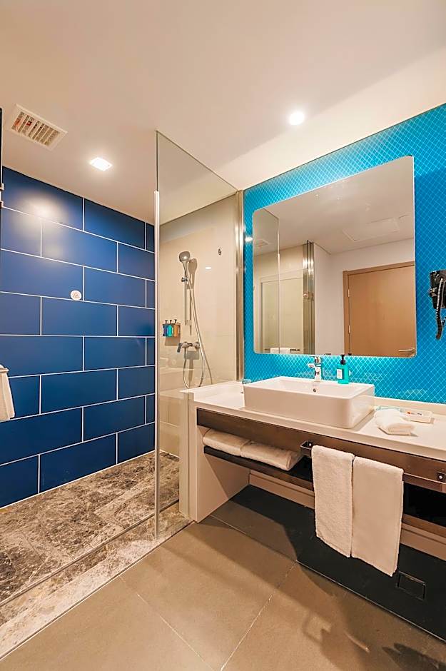 Holiday Inn Express Taizhou CMC By IHG