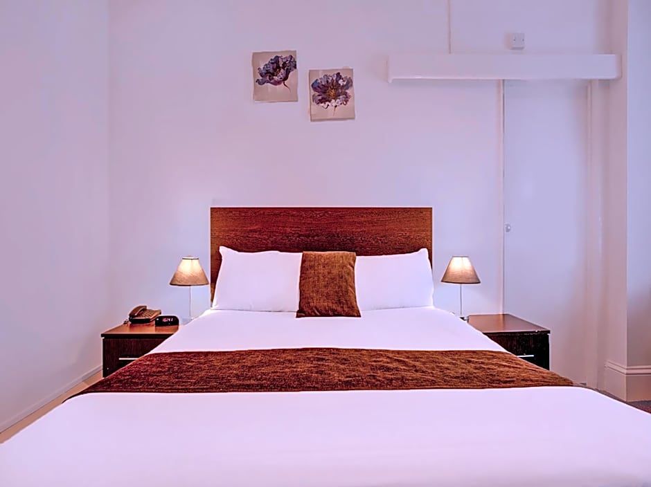 The Waverley Hotel