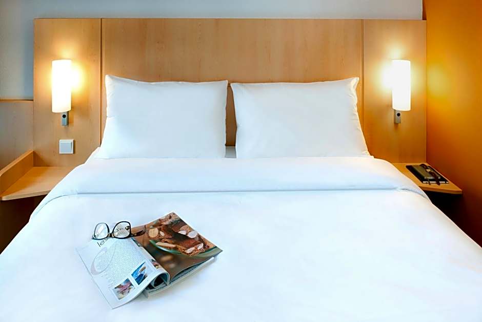 ibis Lyon Est Chaponnay