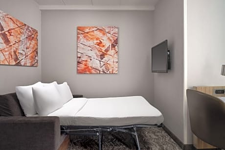 Suite, Multiple Beds (2 King Beds and 1 Double Sofa Bed)