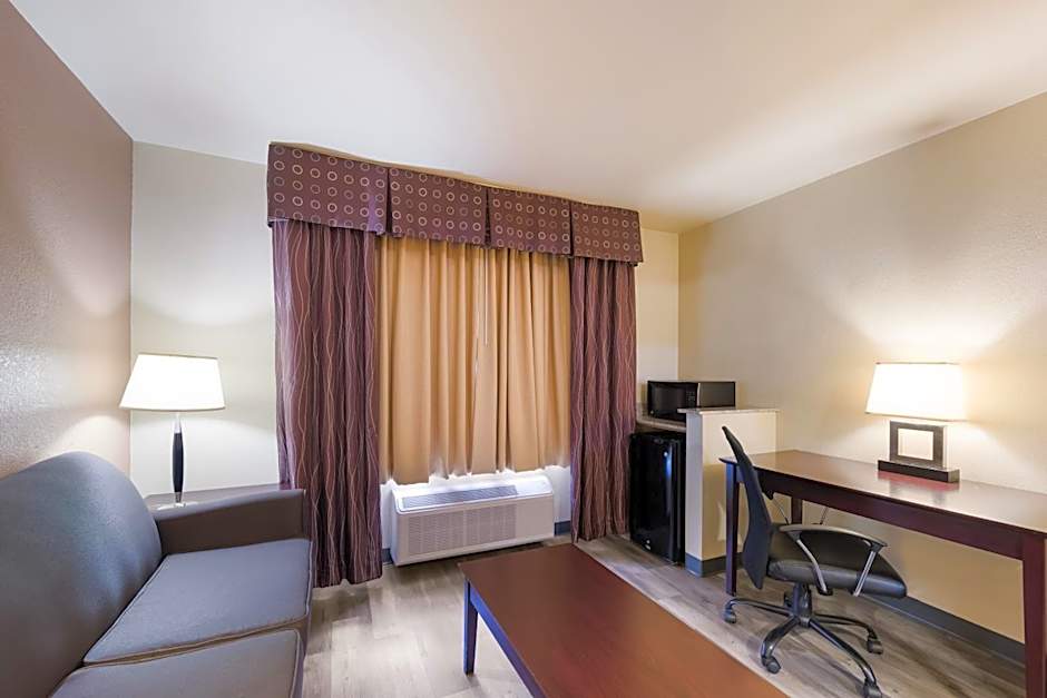 Quality Inn & Suites Terrell