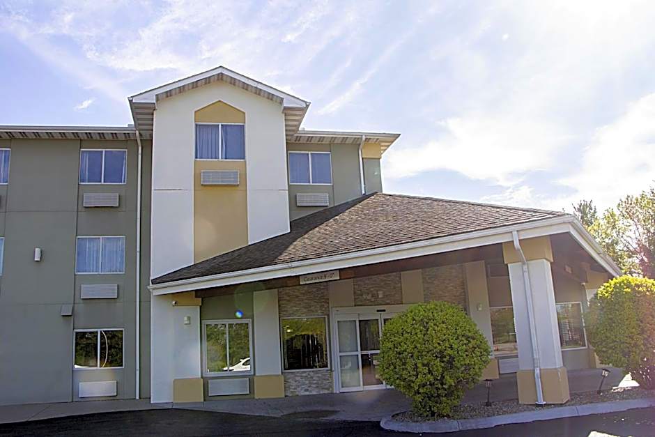 Baymont by Wyndham Maumee Toledo