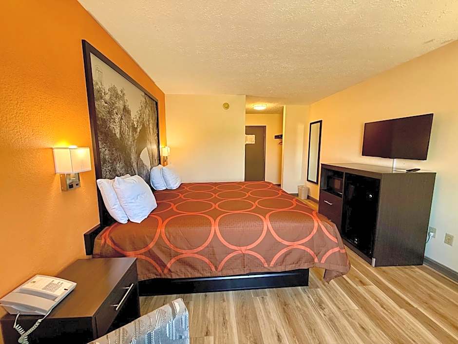 Super 8 by Wyndham Hillsville