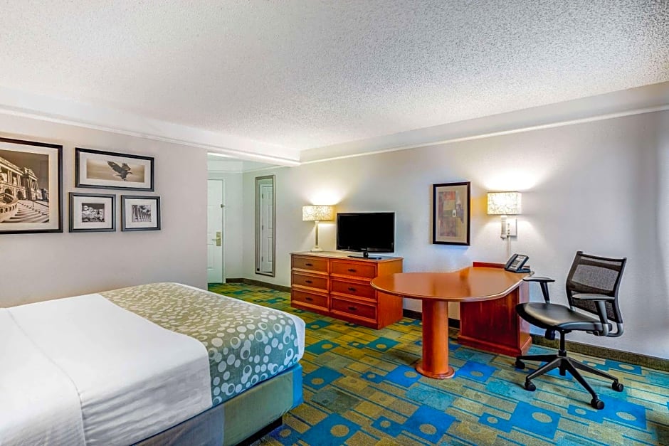 La Quinta Inn & Suites by Wyndham Fremont / Silicon Valley