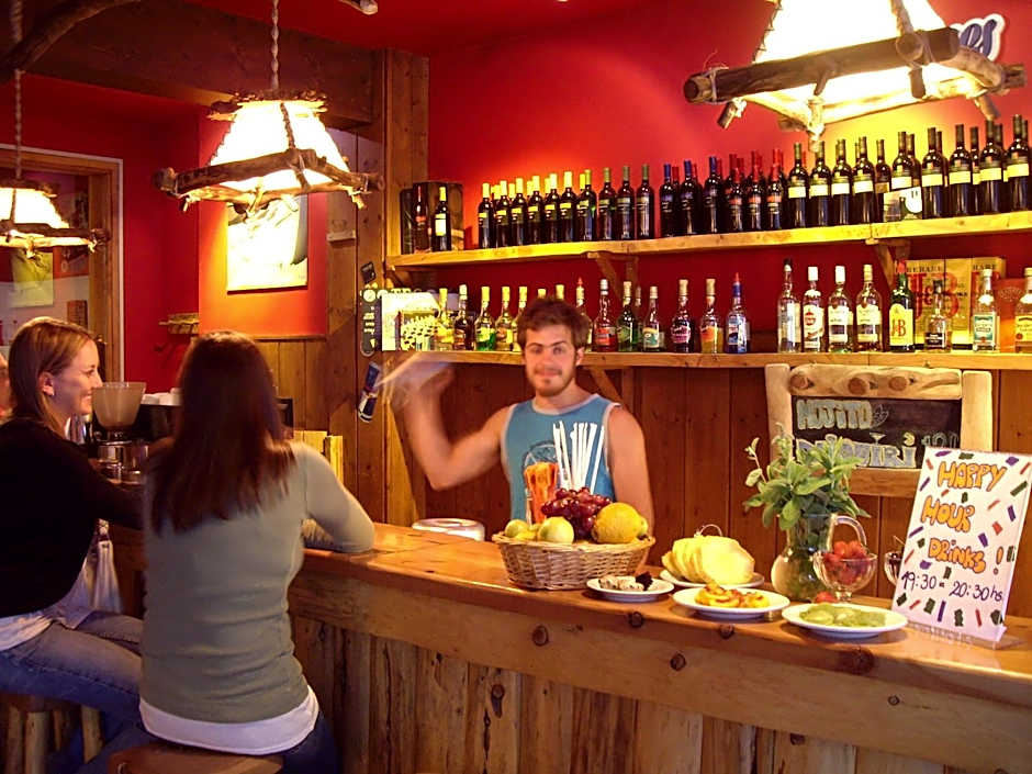 Marcopolo Inn Hostel Bariloche