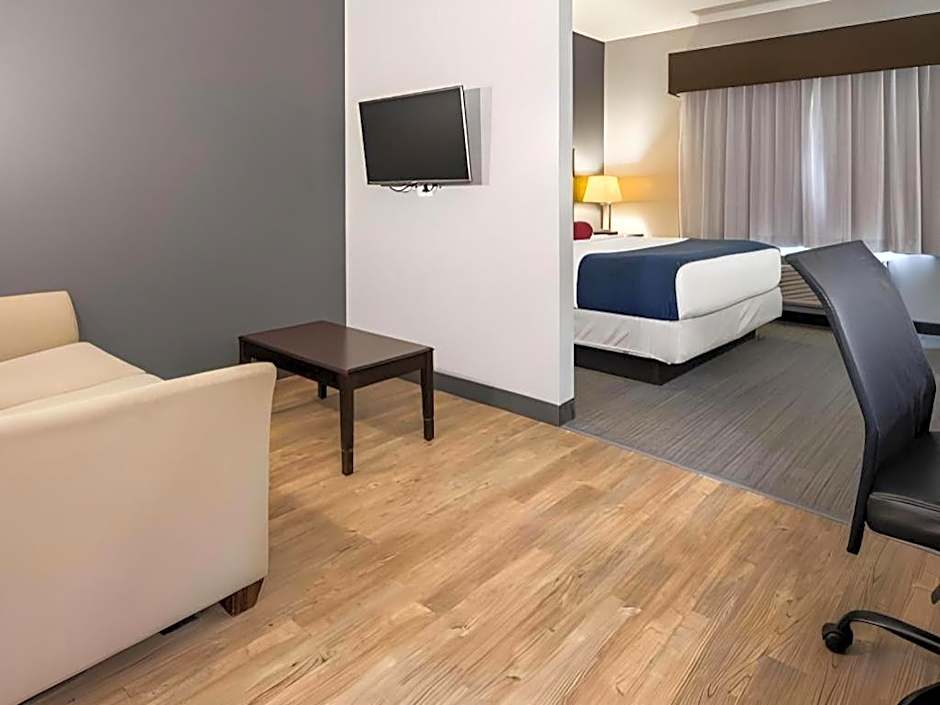 Best Western Plus Olathe Hotel & Suites