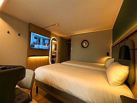 Twin Room Next Generation