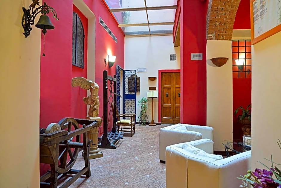 Porta Faenza Hotel
