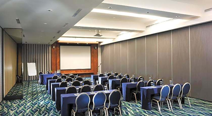 Holiday Inn Bandung Pasteur By IHG