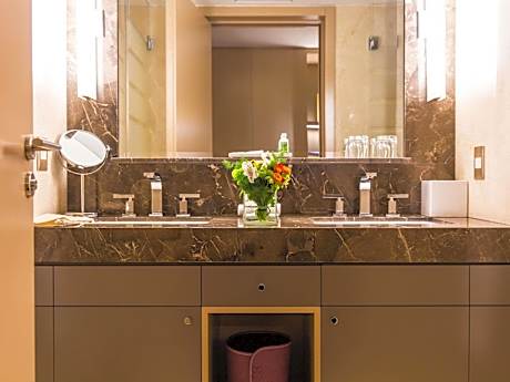 Executive King Room with Balcony