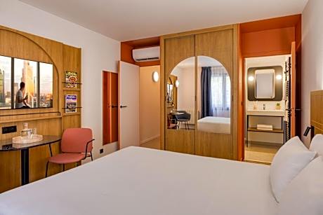 Studio (2 Adults)