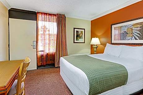 2 Double Beds Non-Smoking