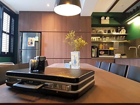 Wink @ Mosque Street