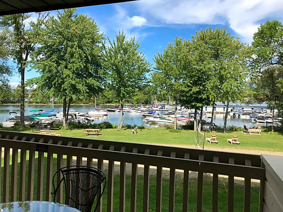 Magog Waterfront Studio 106