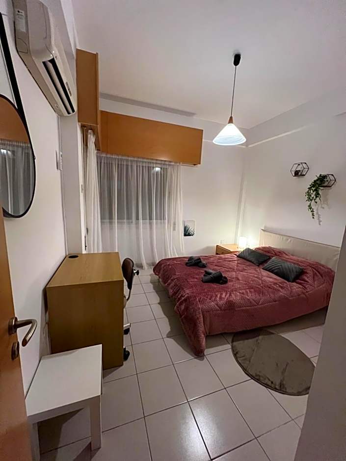 Makenzie 2 rooms first line beach