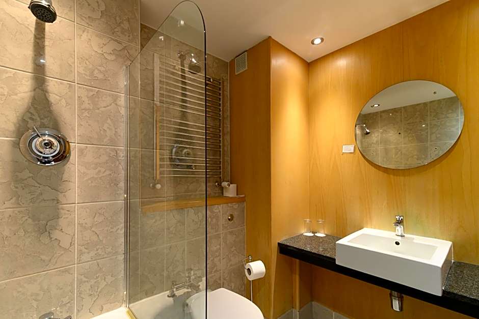 Glynhill Hotel & Spa near Glasgow Airport
