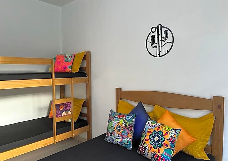 Pé na Areia com Piscina e Churrasqueira - 2 suítes