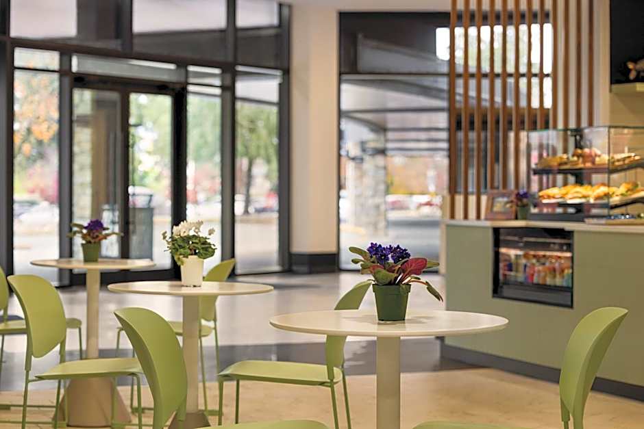 Radisson Blu Vancouver Airport Hotel & Marina