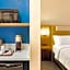 Holiday Inn Express & Suites Joplin Southeast