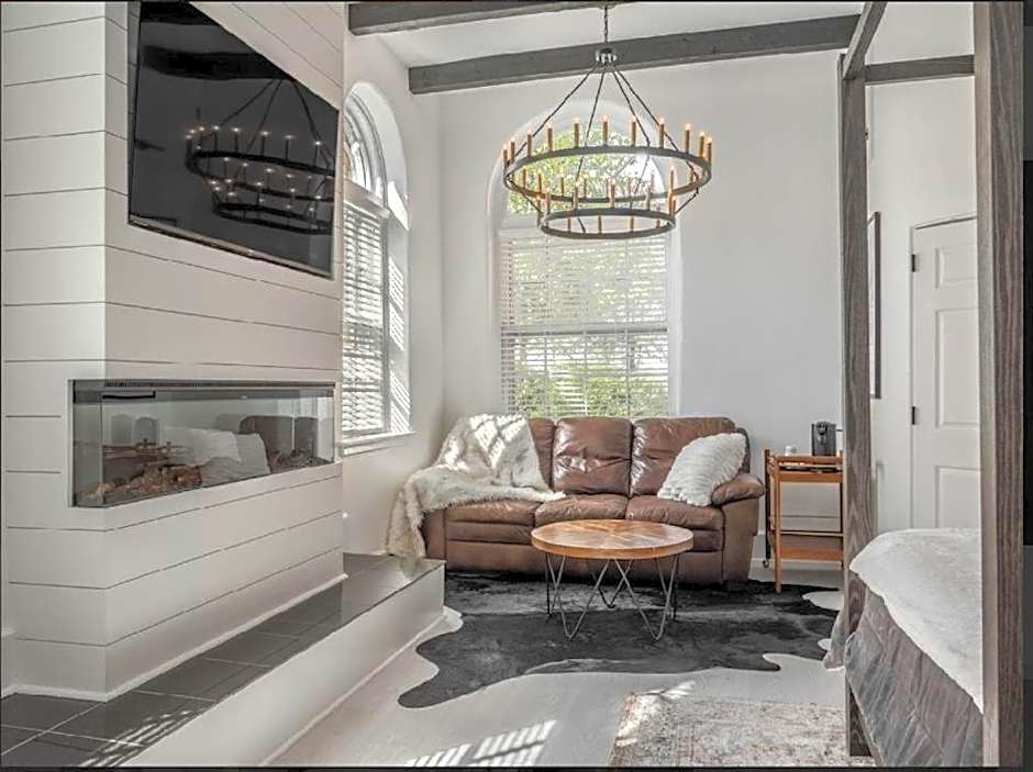 The Front Street Inn