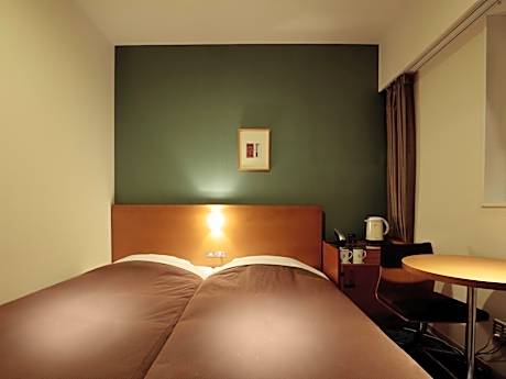 Hollywood Twin - Non-Smoking