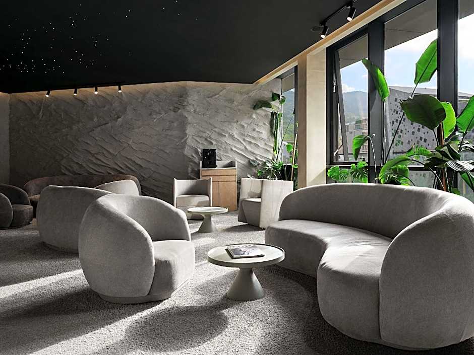 Pullman Tbilisi Axis Towers