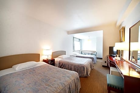 Triple Room - Non-Smoking