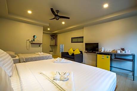 Deluxe Triple Room