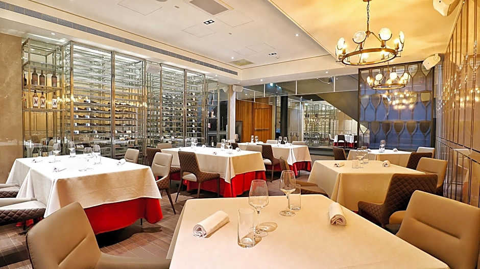 Hotel MvsaMichelin 2 Starred Molino de Urdániz